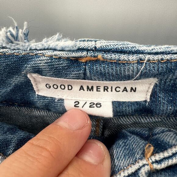 GOOD AMERICAN NWT 90's Icon Bermuda Denim Jean Raw Hem Short in Indigo073 // 2 - Picture 5 of 10